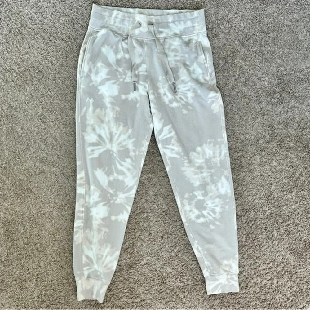 Athleta I Gray White Tie Dye Jogger Sweatpants I Size‎ S I  Relaxed Fit